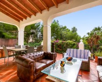 Resale - Villa - Altea