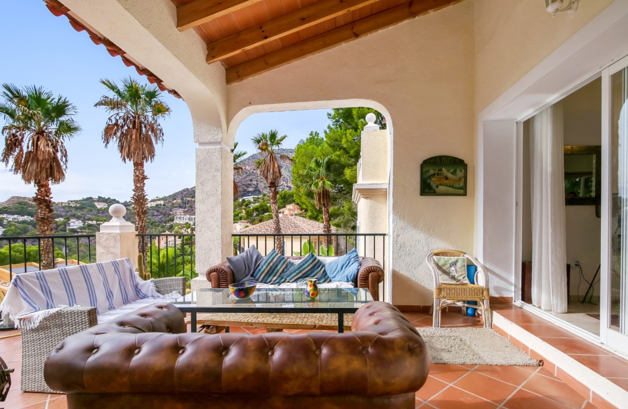 Resale - Villa - Altea