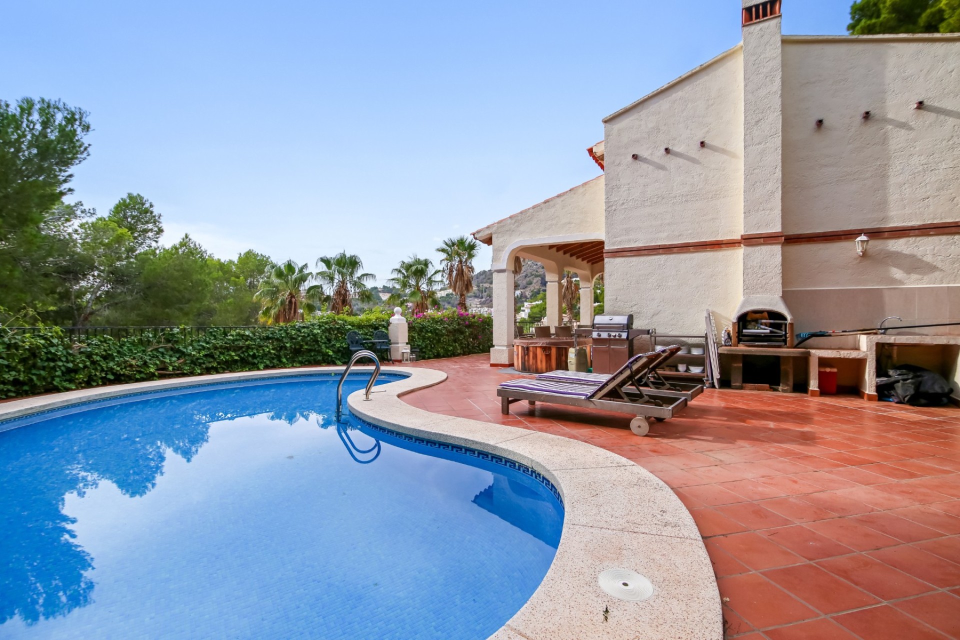 Resale - Villa - Altea