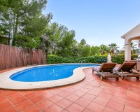 Resale - Villa - Altea