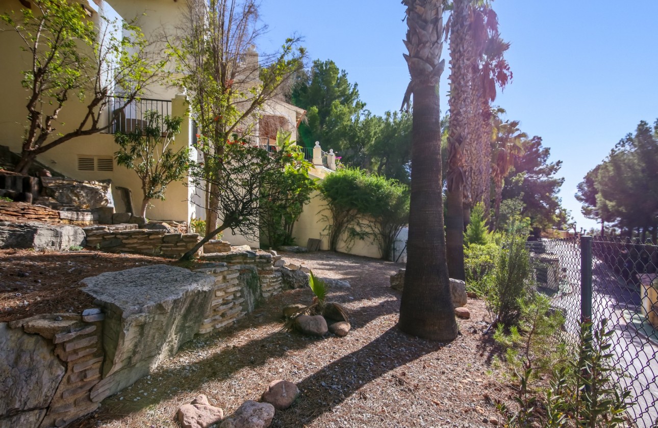 Resale - Villa - Altea
