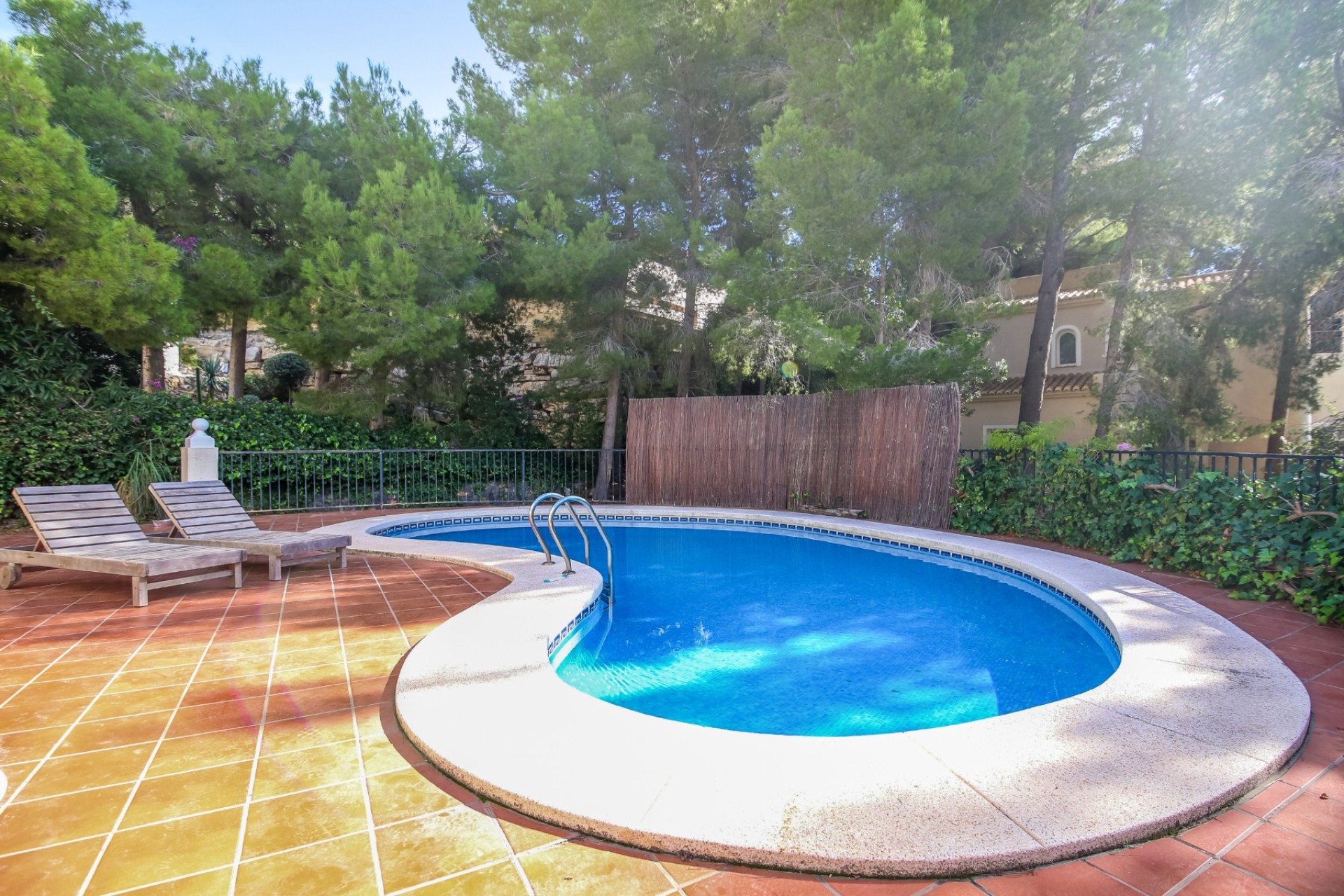 Resale - Villa - Altea