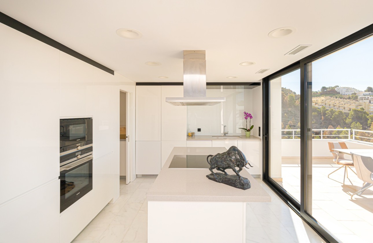 Resale - Villa - Altea