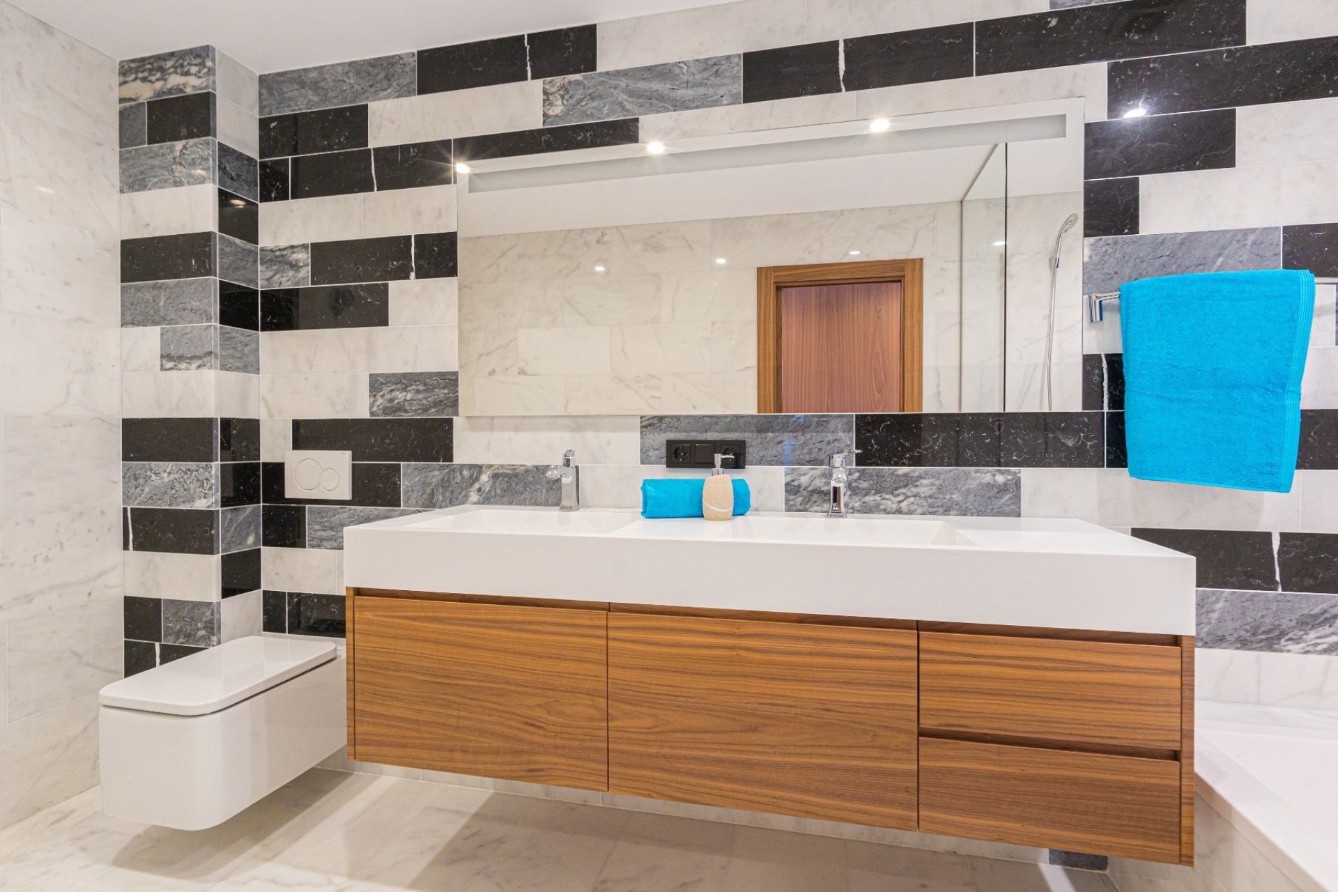 Resale - Villa - Altea