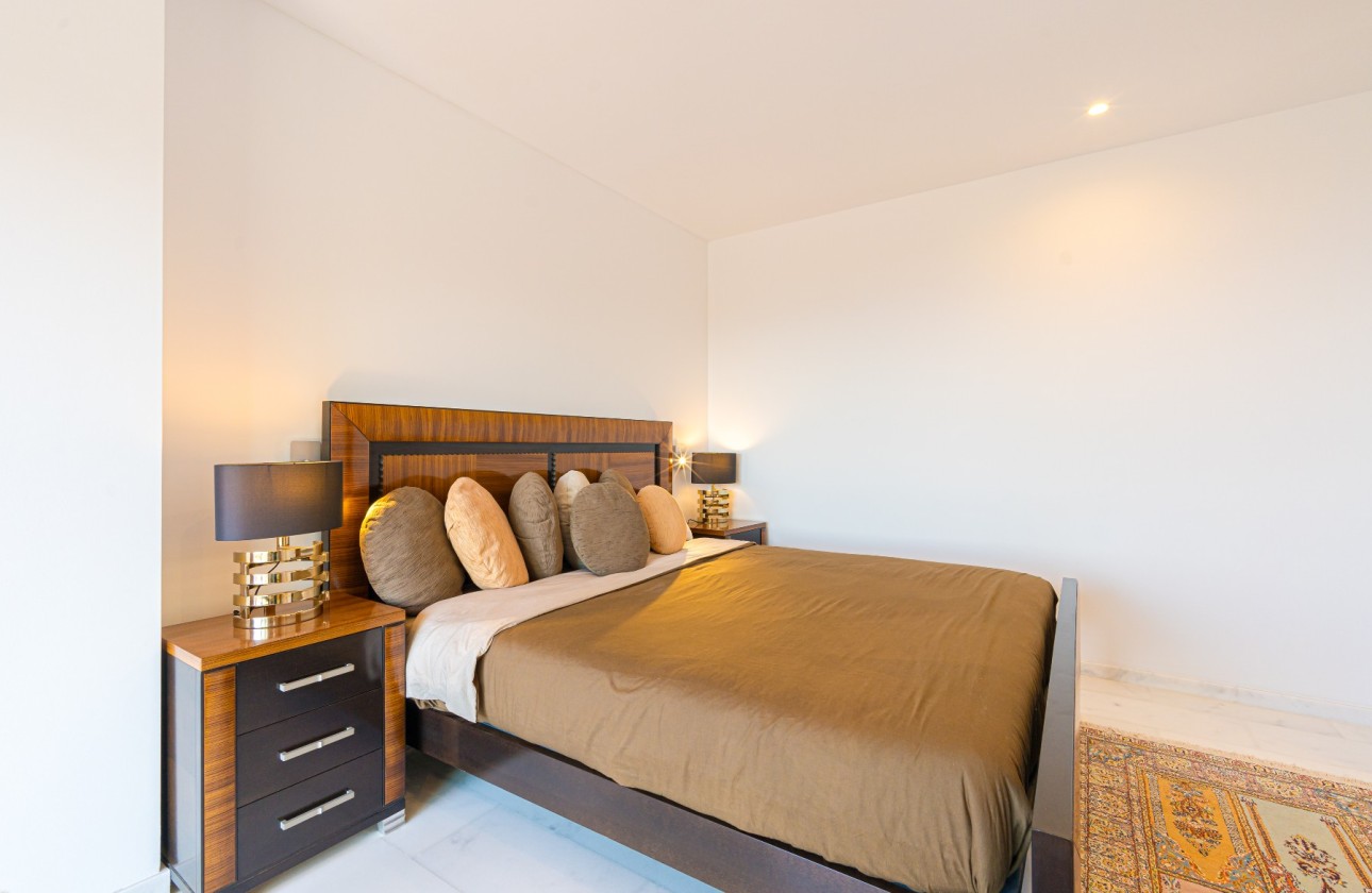 Resale - Villa - Altea