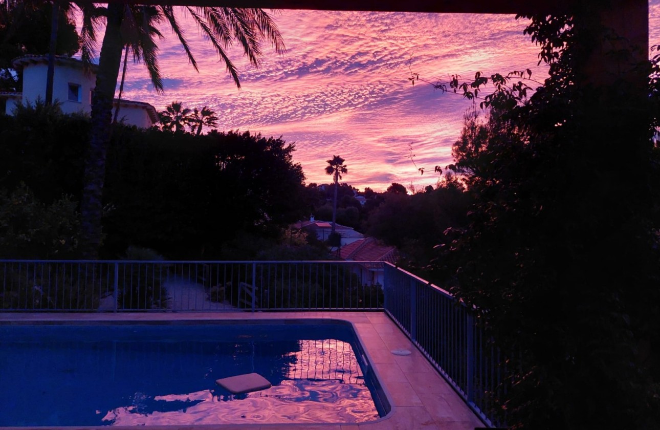 Resale - Villa - Altea