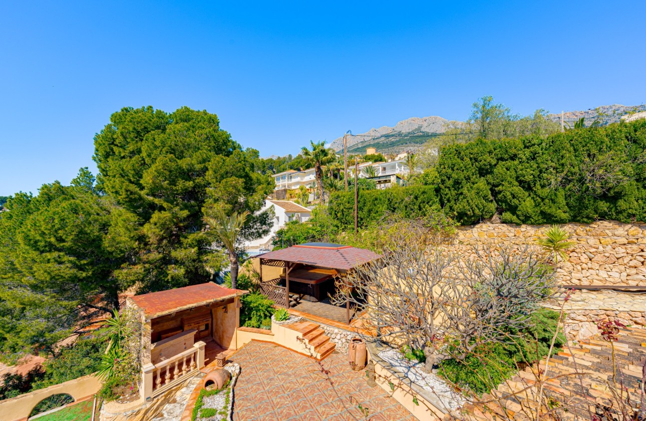 Resale - Villa - Altea