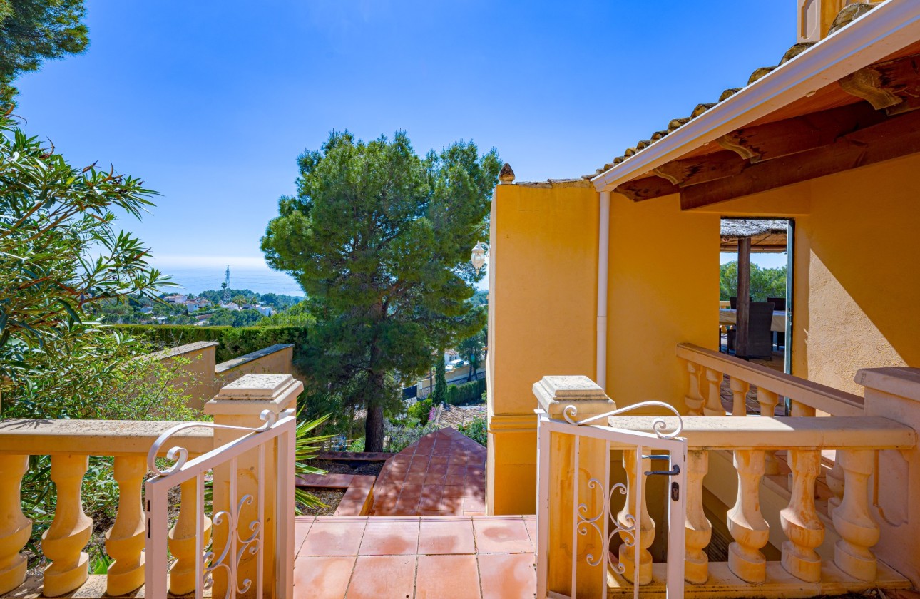 Resale - Villa - Altea