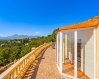 Resale - Villa - Altea