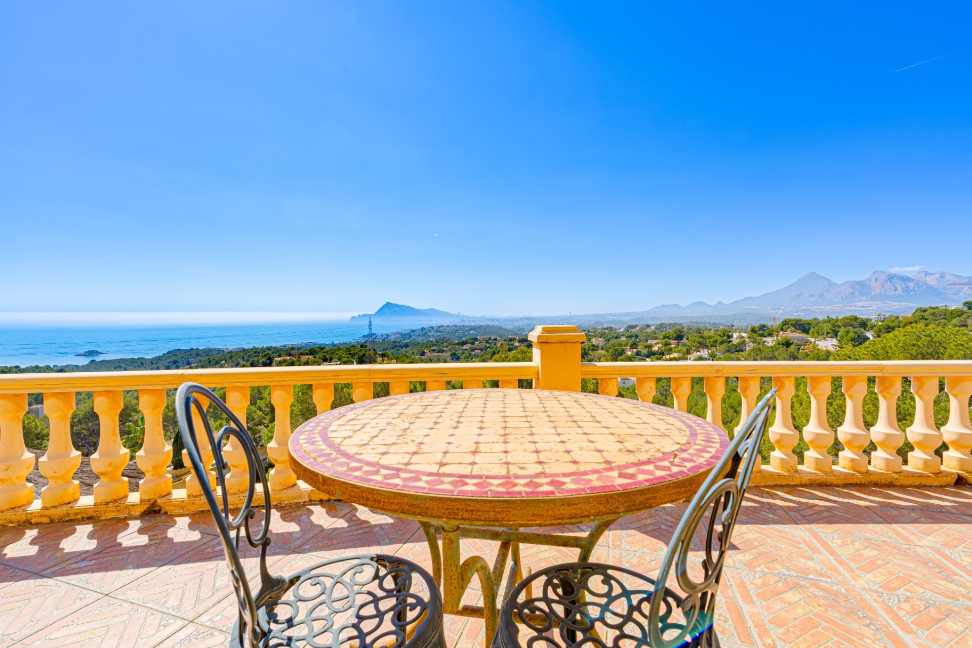 Resale - Villa - Altea