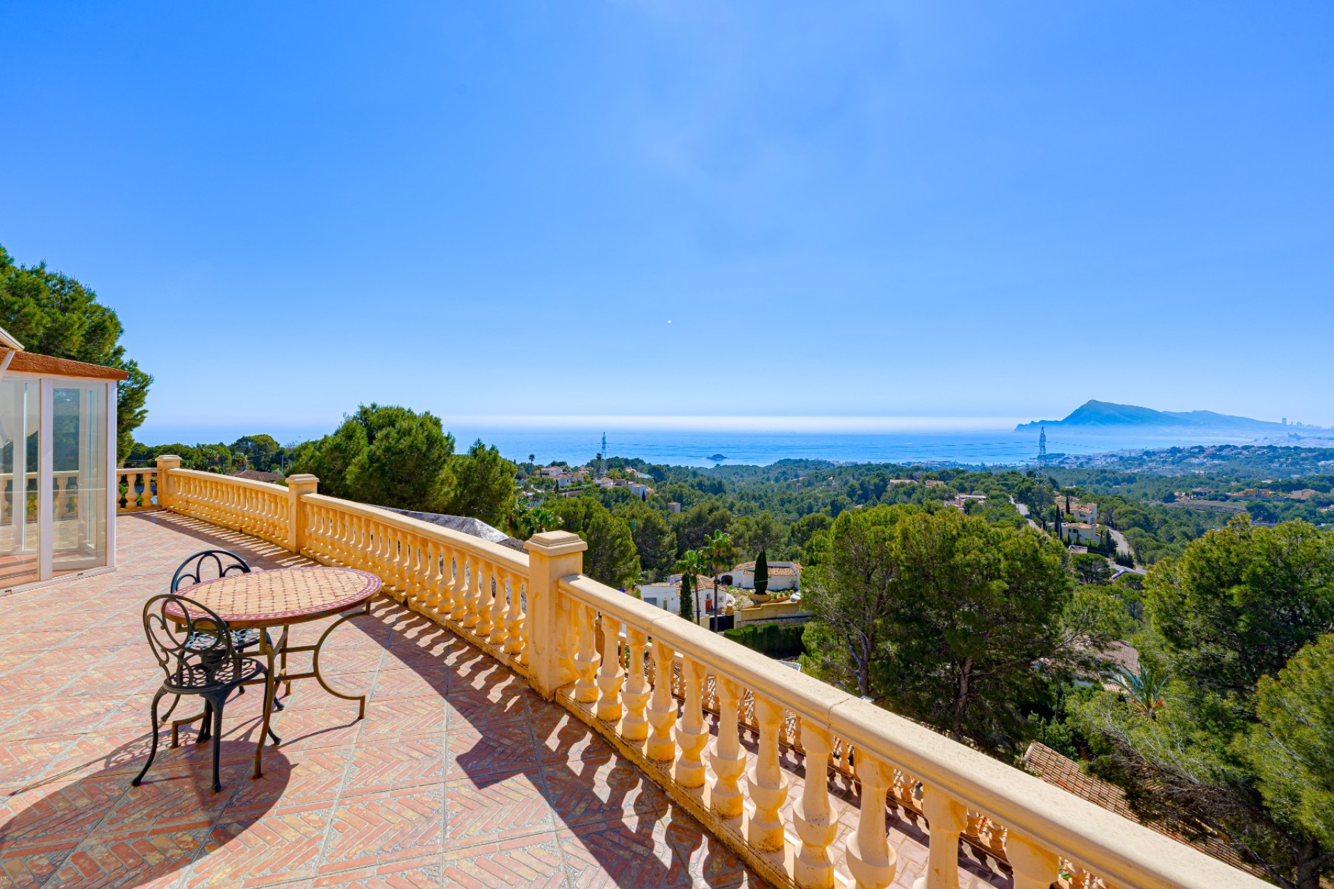 Resale - Villa - Altea
