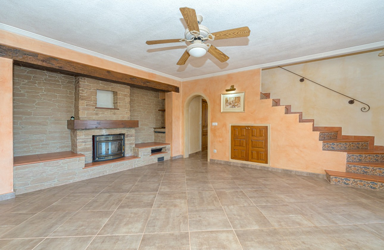 Resale - Villa - Altea