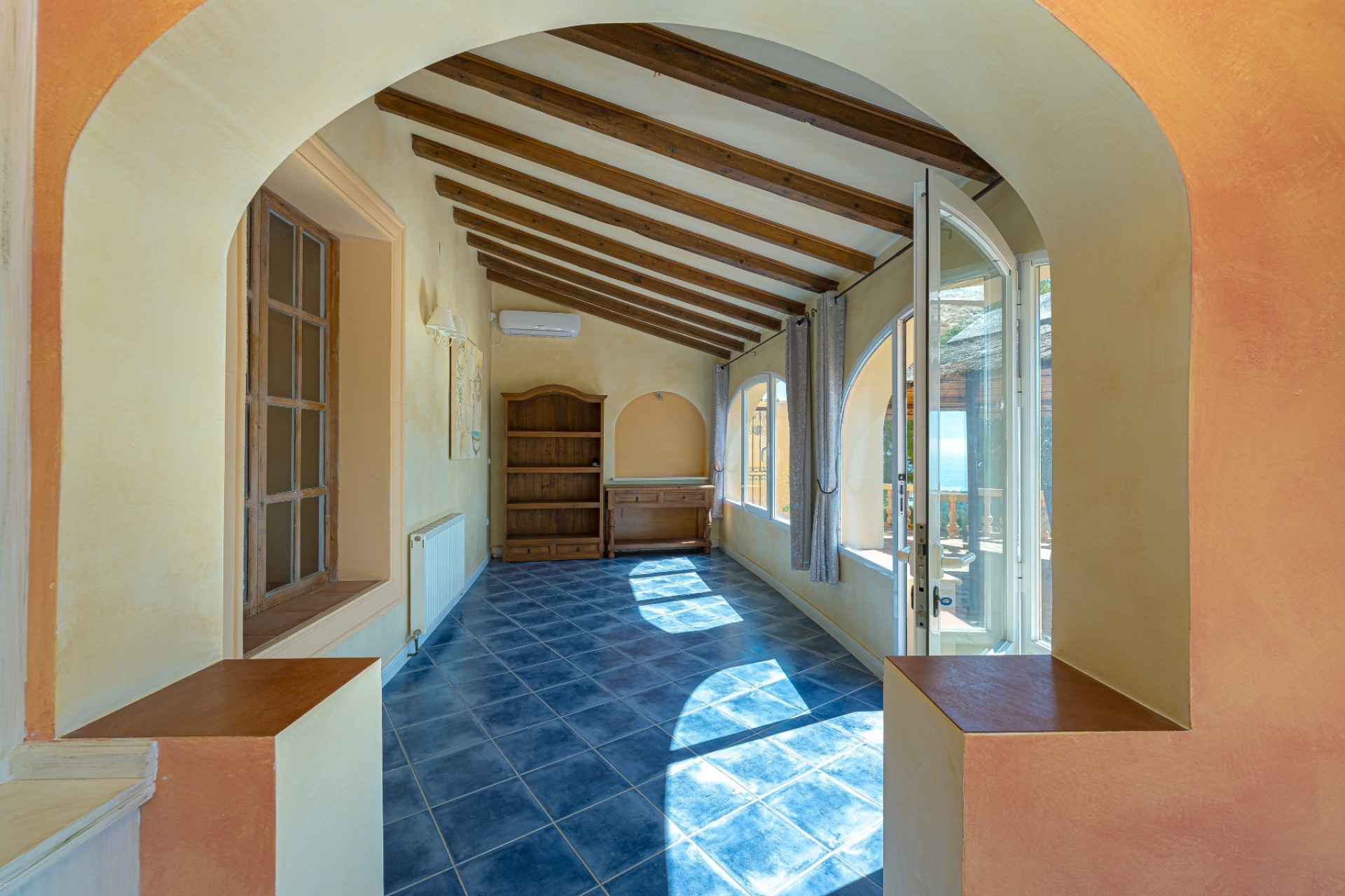 Resale - Villa - Altea