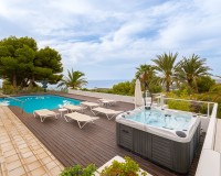 Resale - Villa - Altea