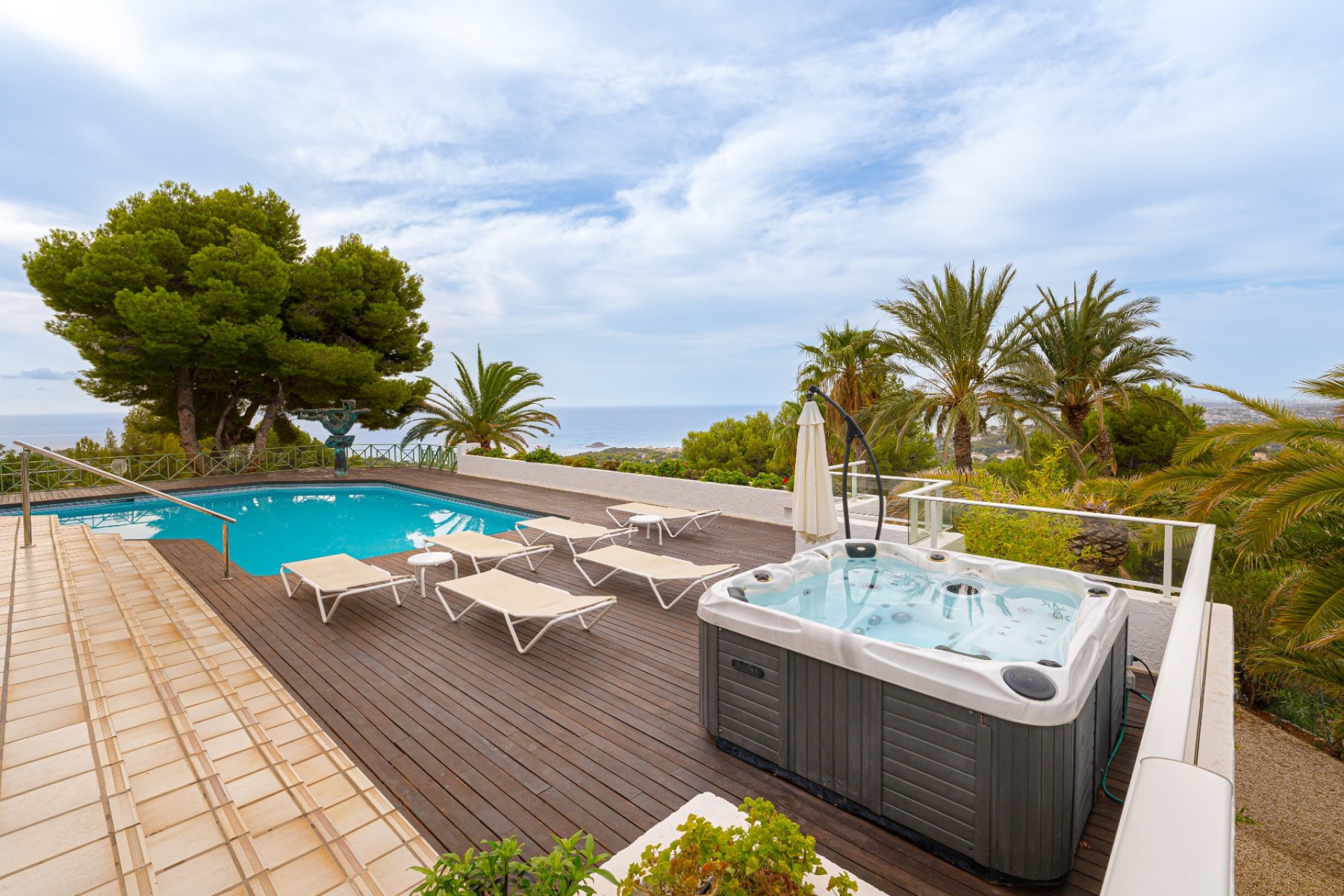 Resale - Villa - Altea