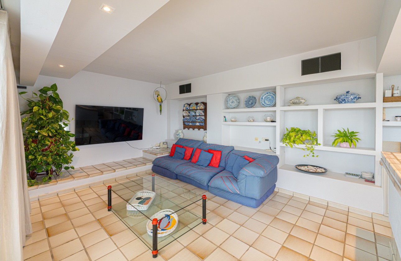 Resale - Villa - Altea