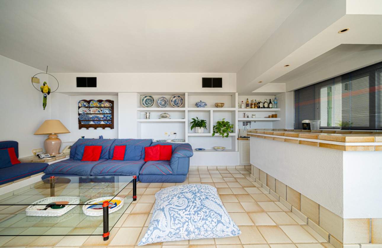 Resale - Villa - Altea