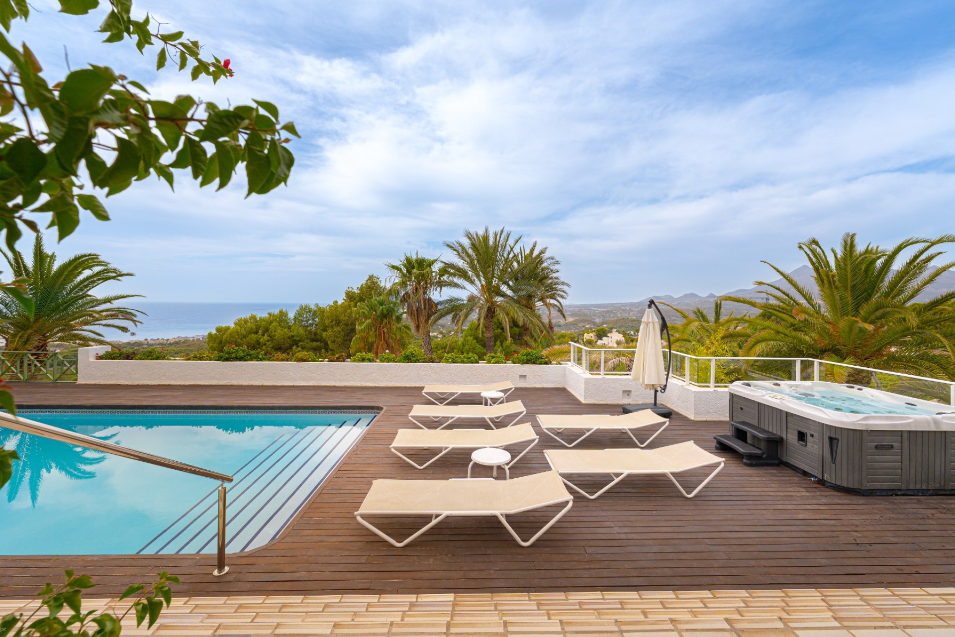 Resale - Villa - Altea
