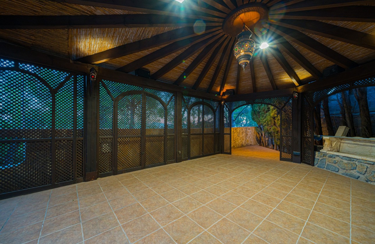 Resale - Villa - Altea