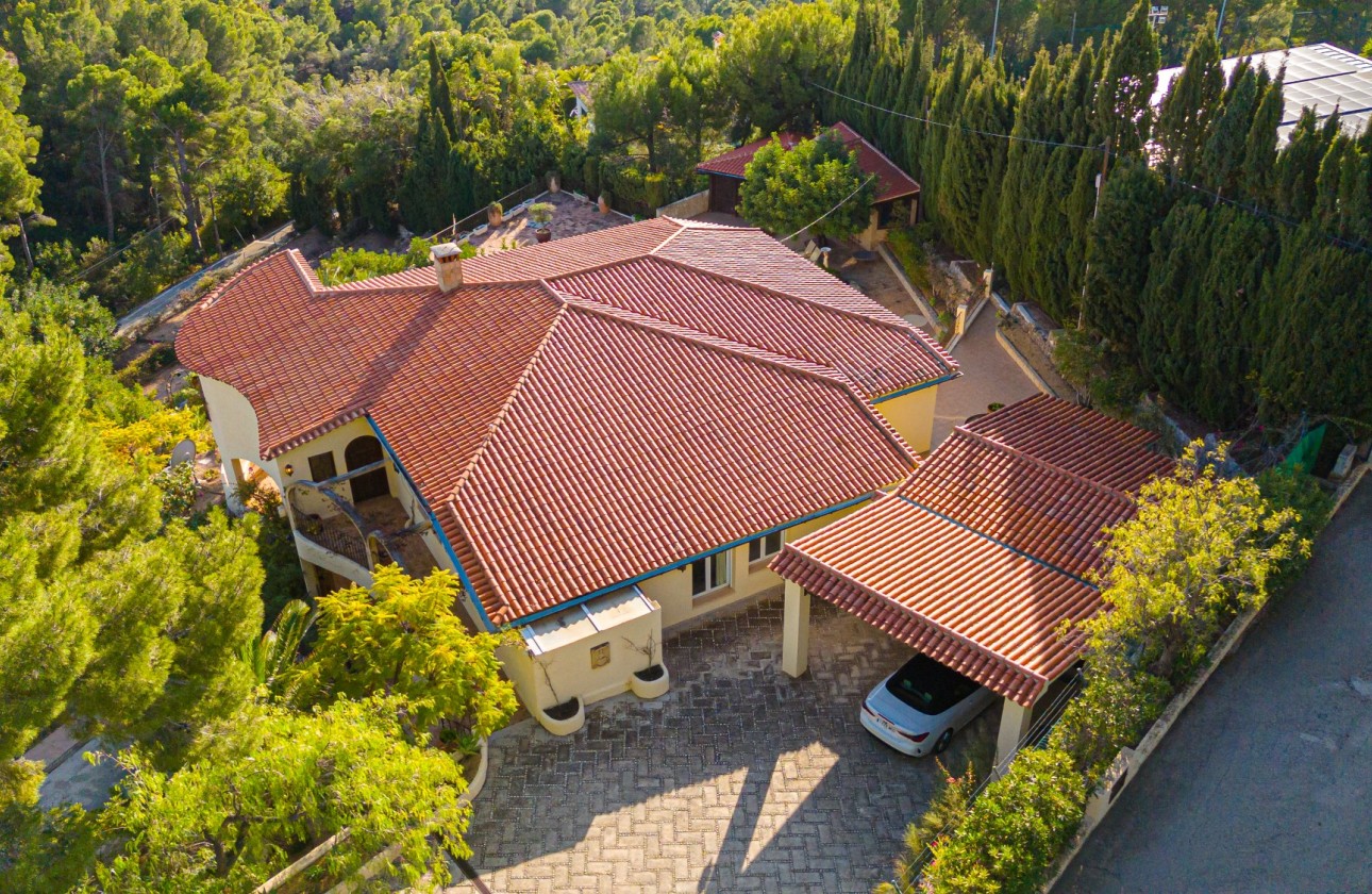 Resale - Villa - Altea