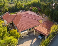 Resale - Villa - Altea
