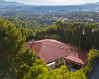Resale - Villa - Altea