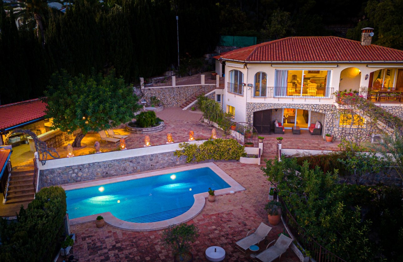 Resale - Villa - Altea