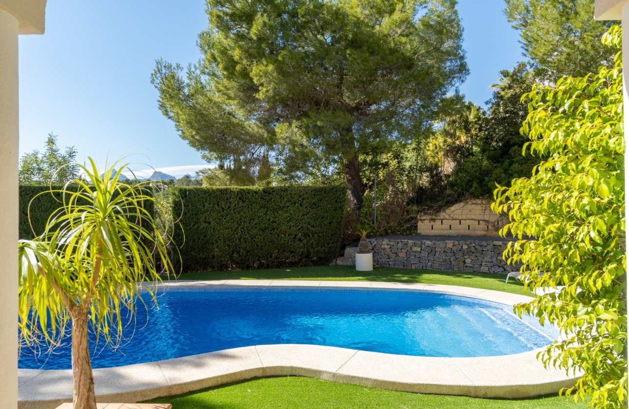 Resale - Villa - Altea