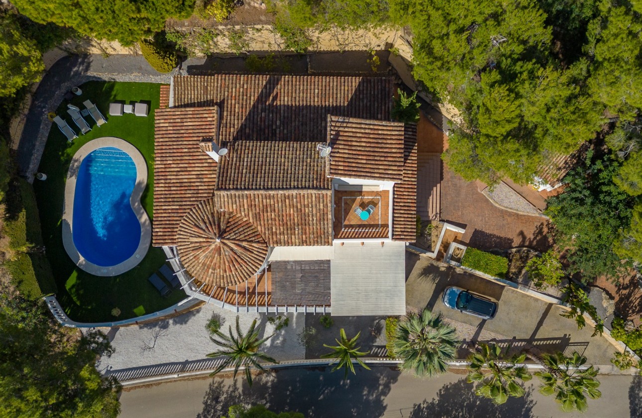 Resale - Villa - Altea