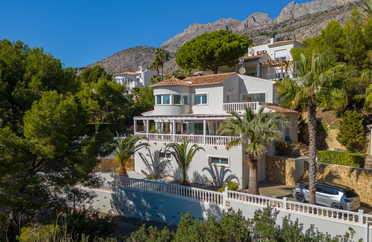 Resale - Villa - Altea