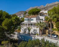 Resale - Villa - Altea