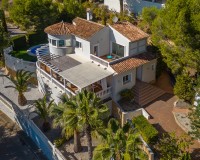 Resale - Villa - Altea