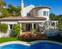 Resale - Villa - Altea