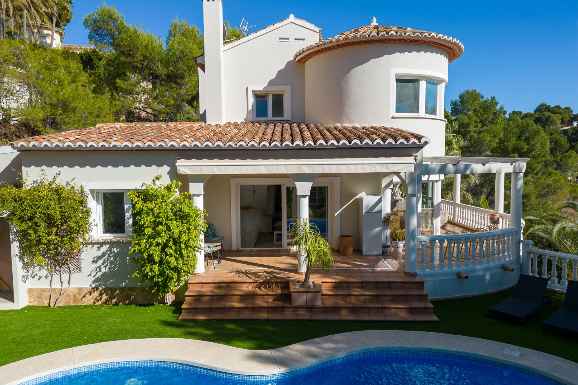 Resale - Villa - Altea