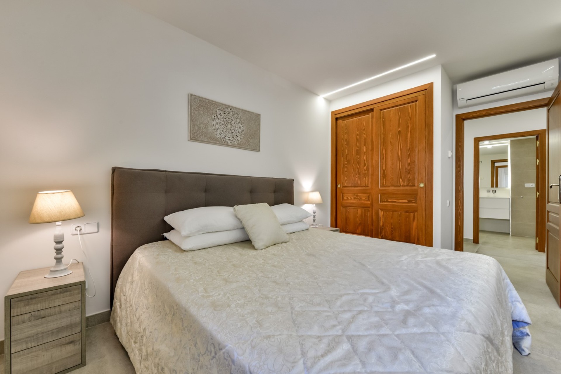 Resale - Villa - Altea
