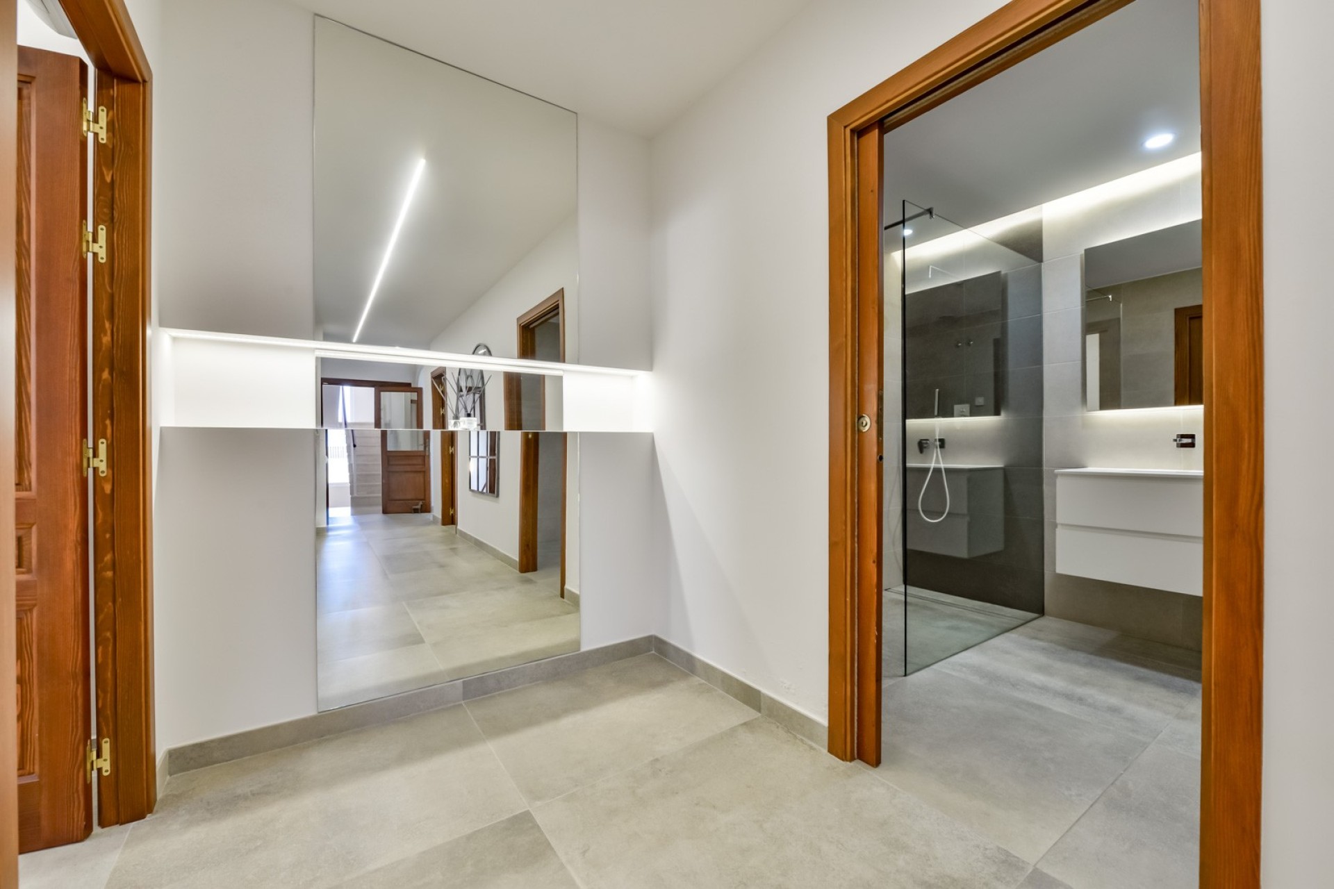 Resale - Villa - Altea