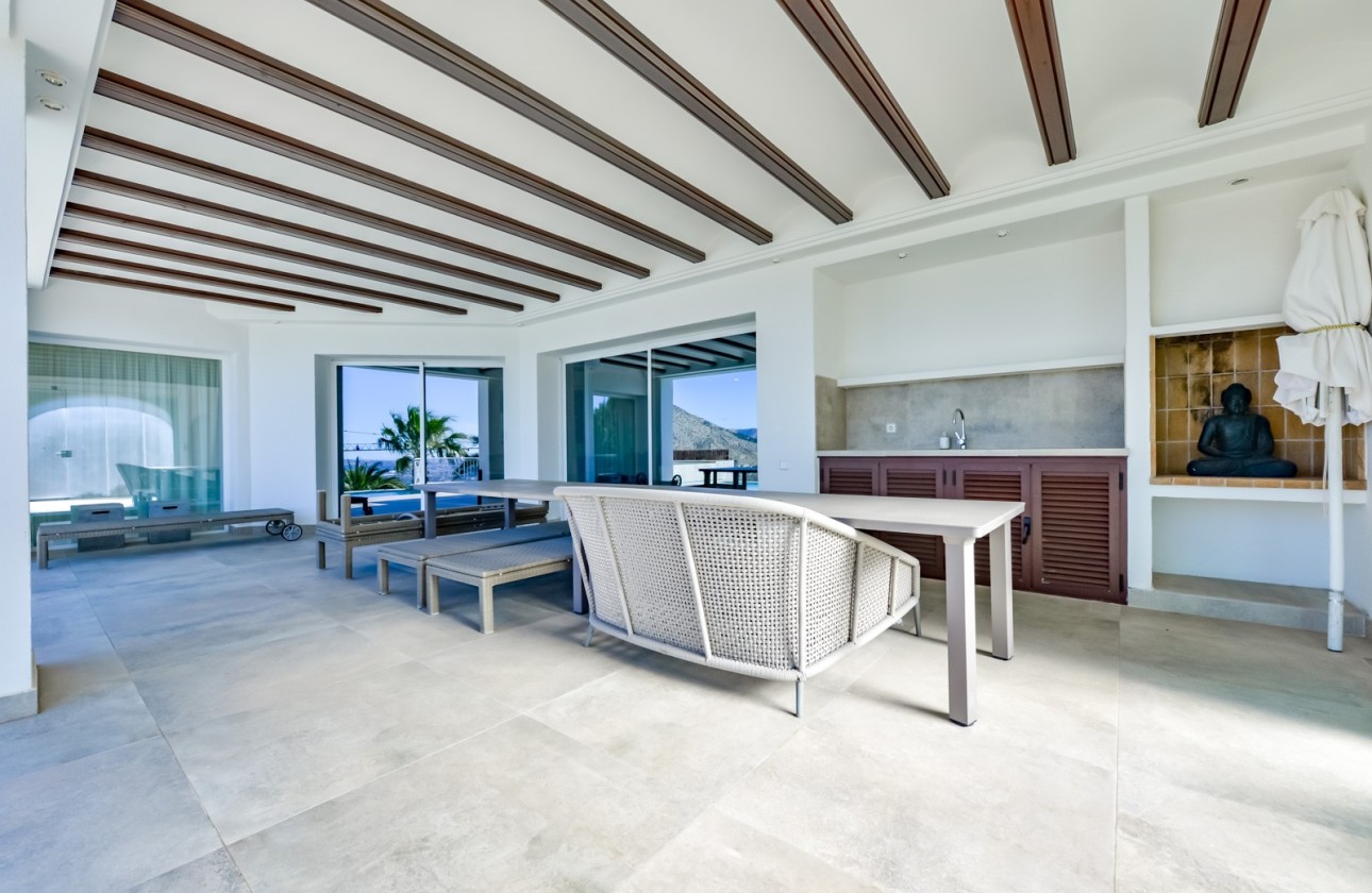 Resale - Villa - Altea