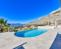 Resale - Villa - Altea