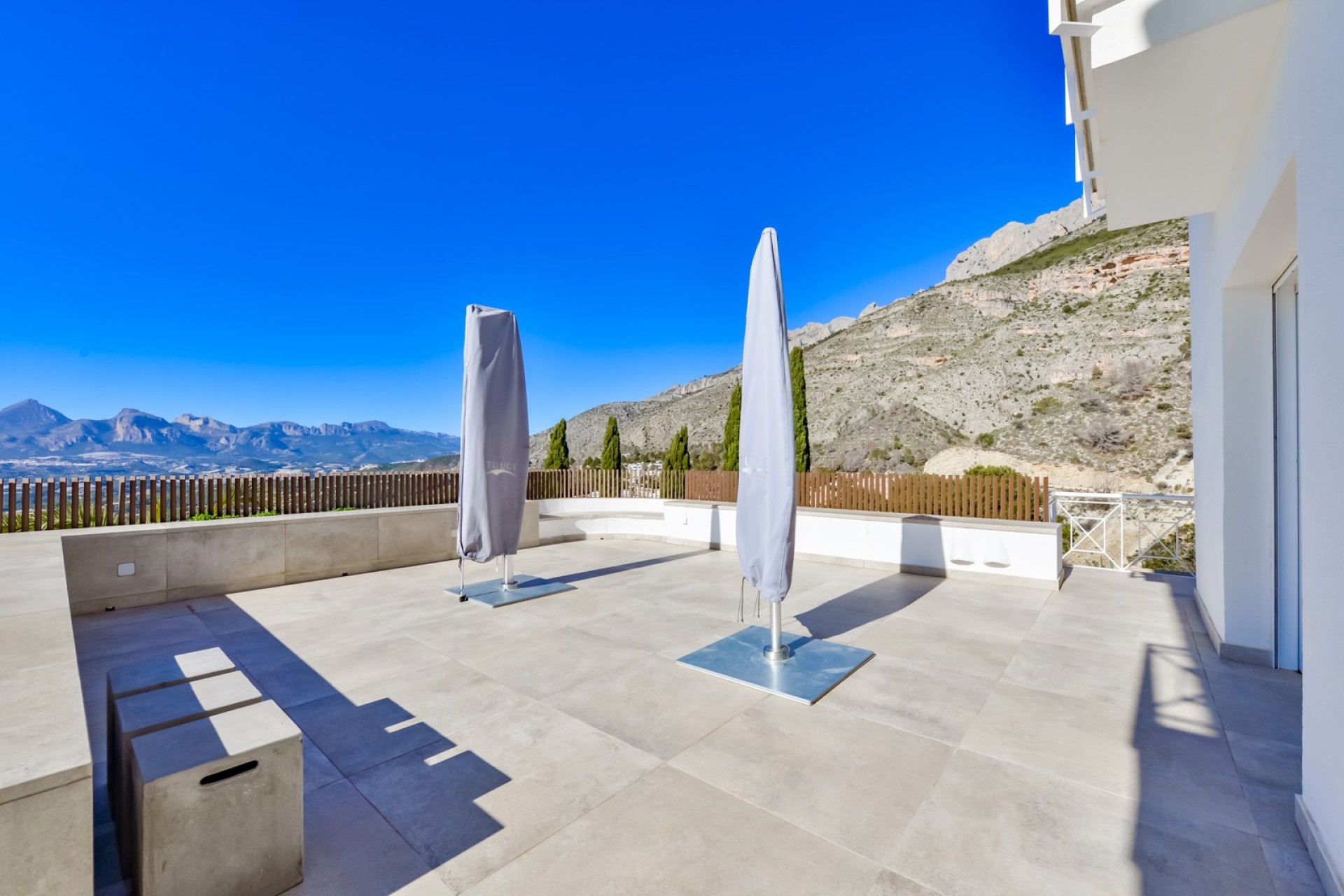 Resale - Villa - Altea