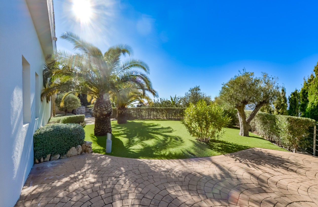 Resale - Villa - Altea