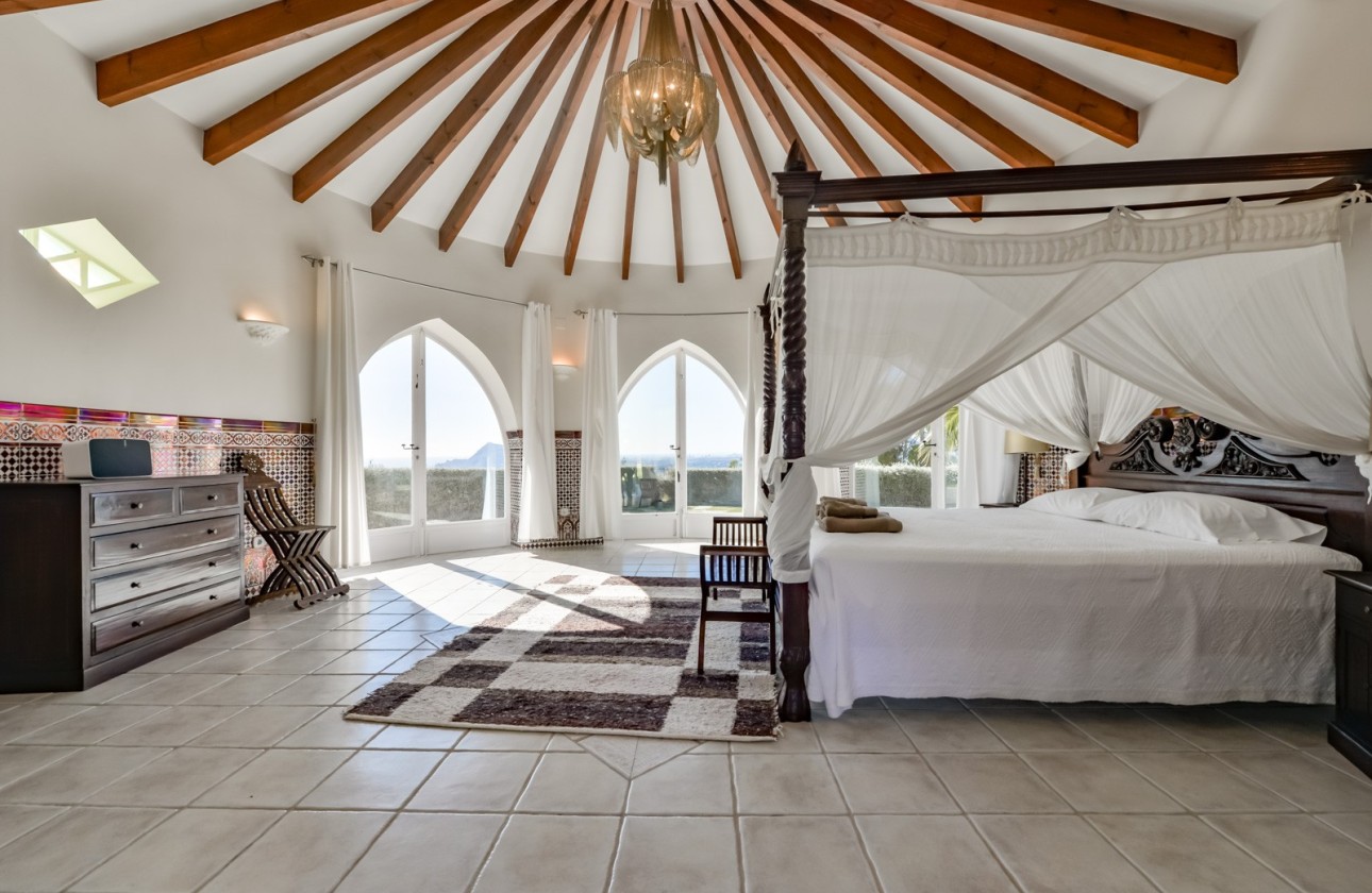 Resale - Villa - Altea