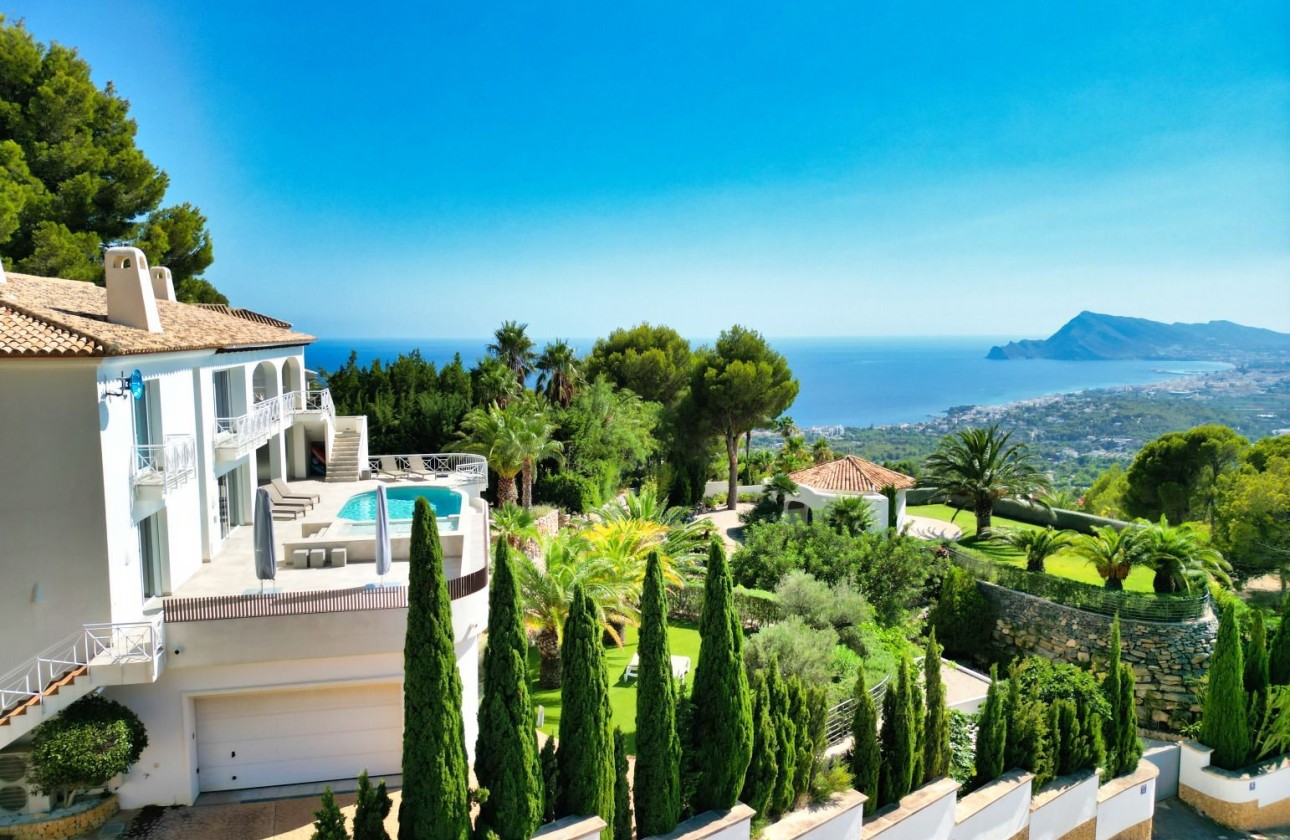 Resale - Villa - Altea