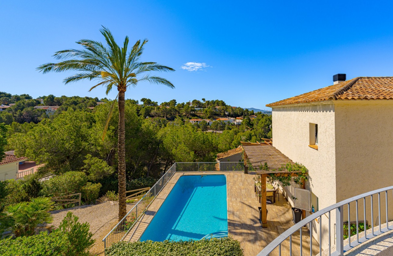 Resale - Villa - Altea