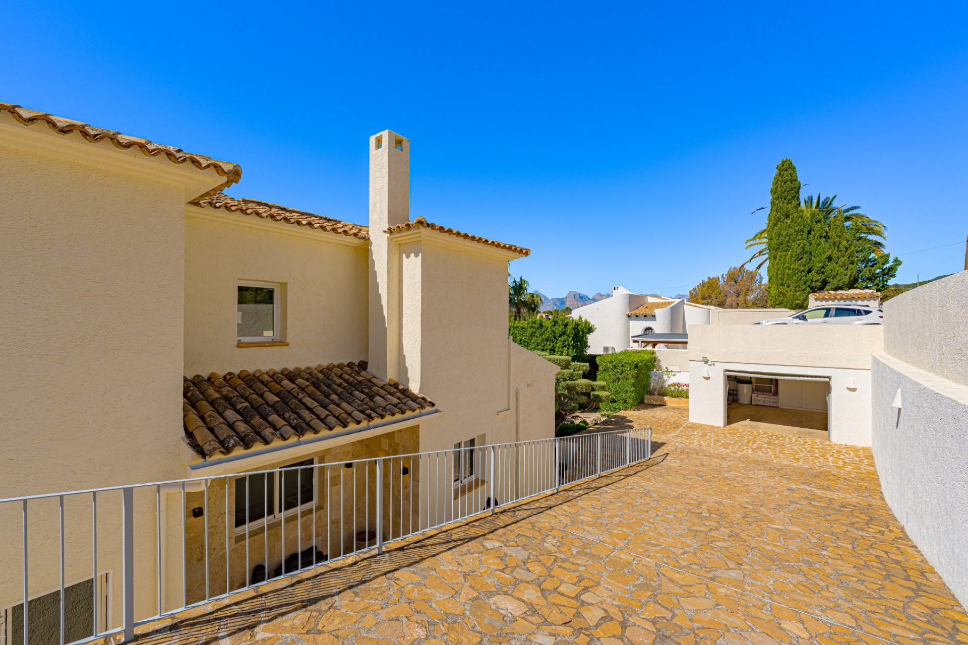 Resale - Villa - Altea