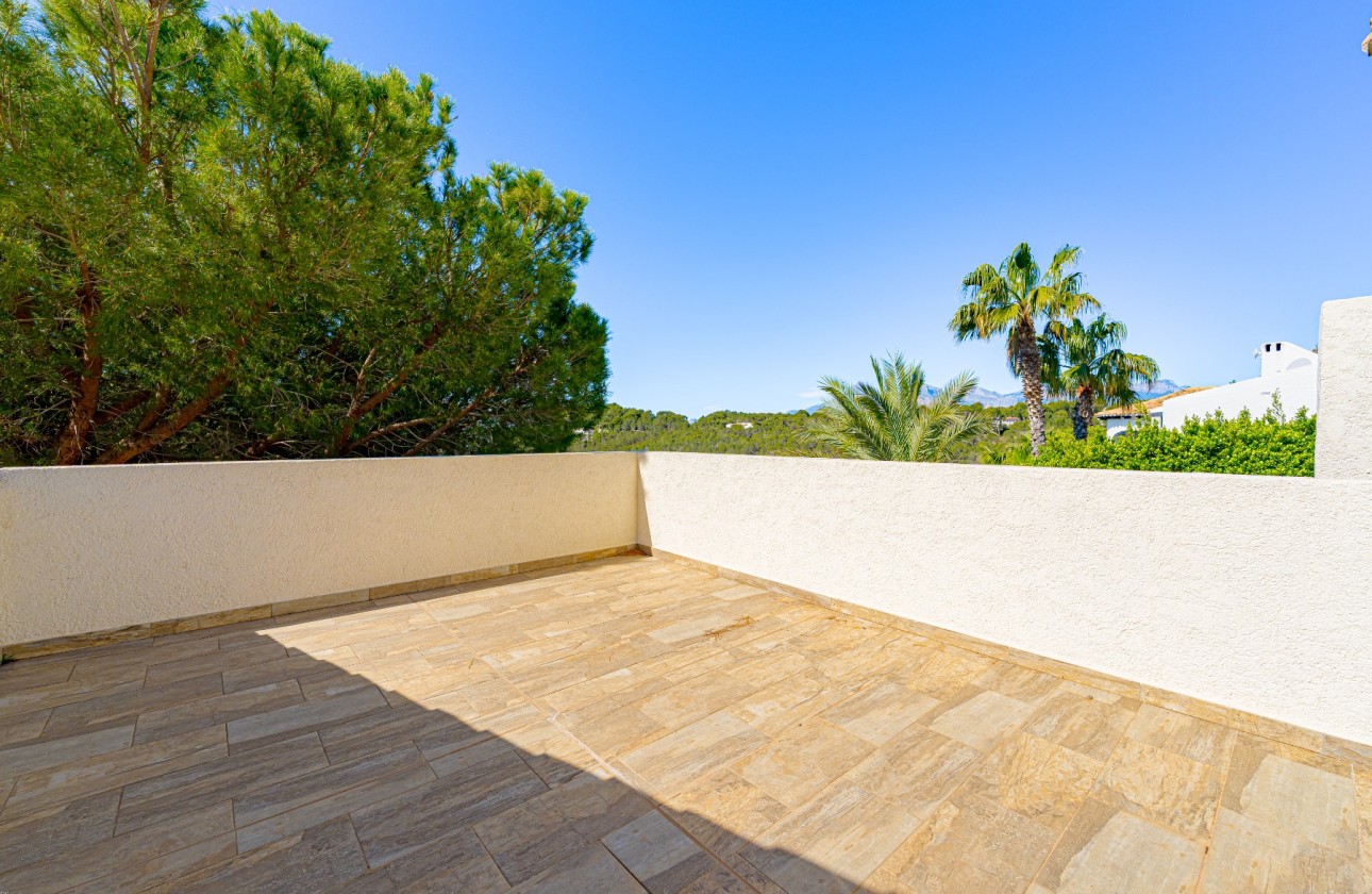 Resale - Villa - Altea