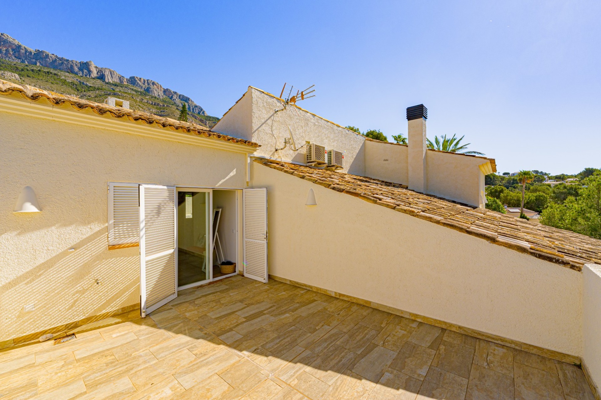 Resale - Villa - Altea