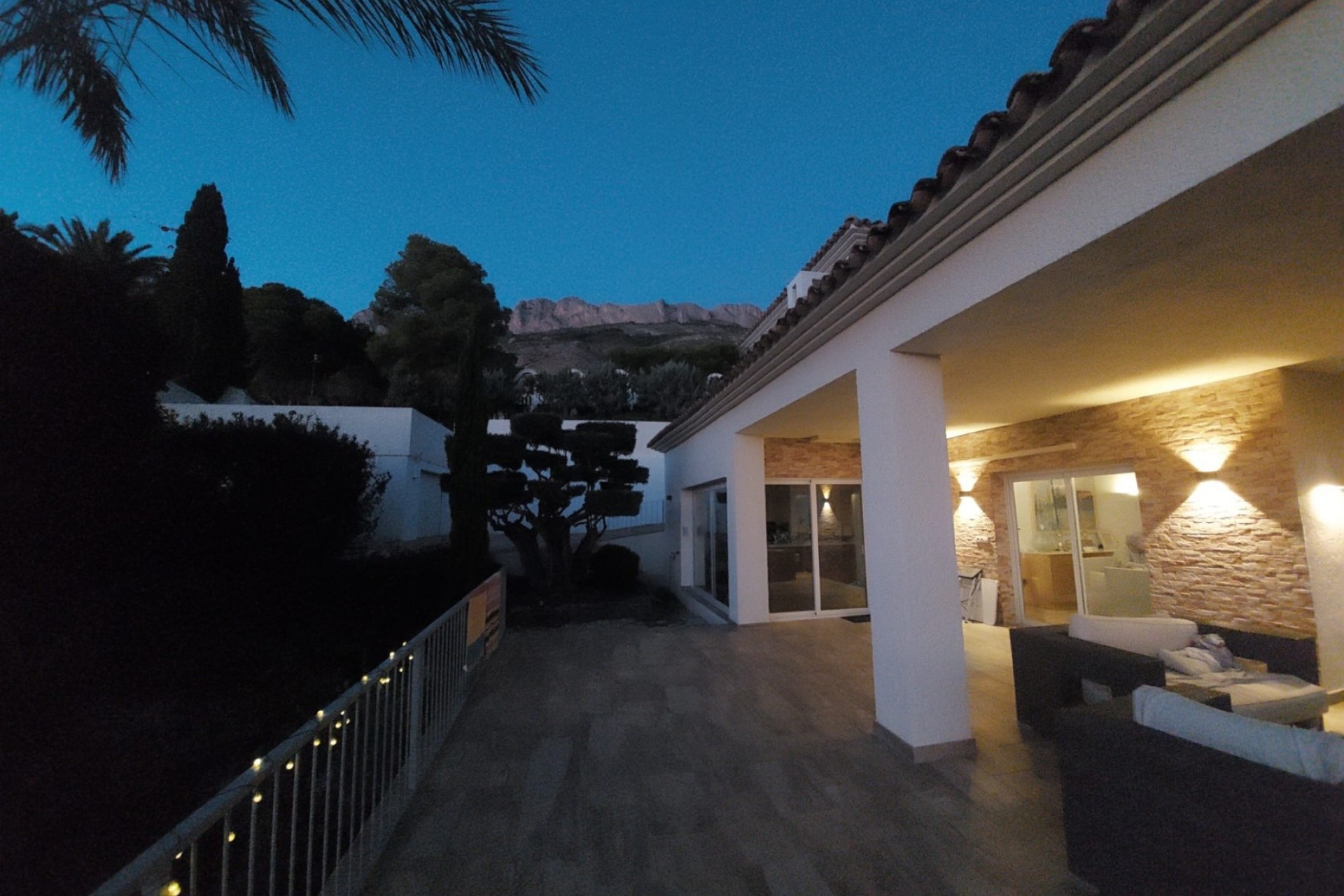 Resale - Villa - Altea