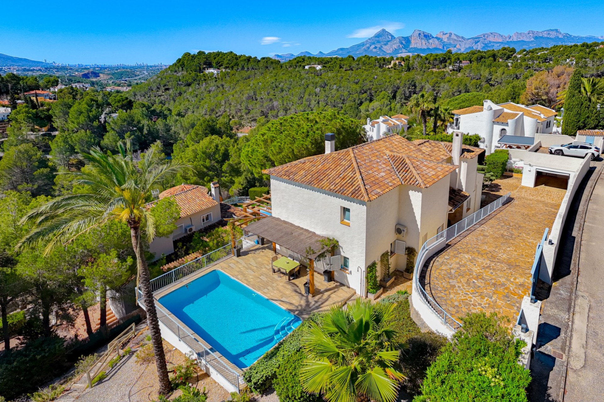Resale - Villa - Altea