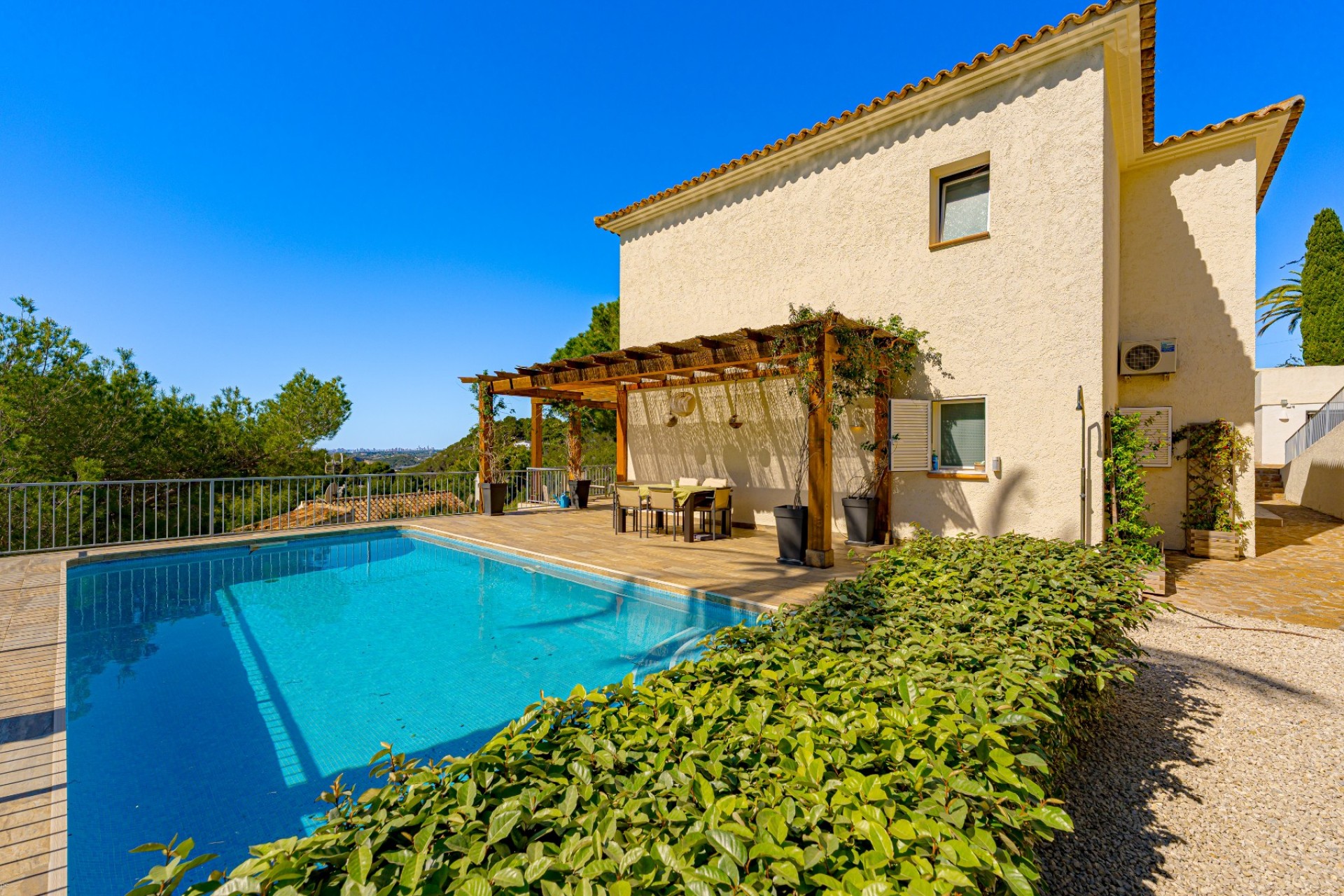 Resale - Villa - Altea