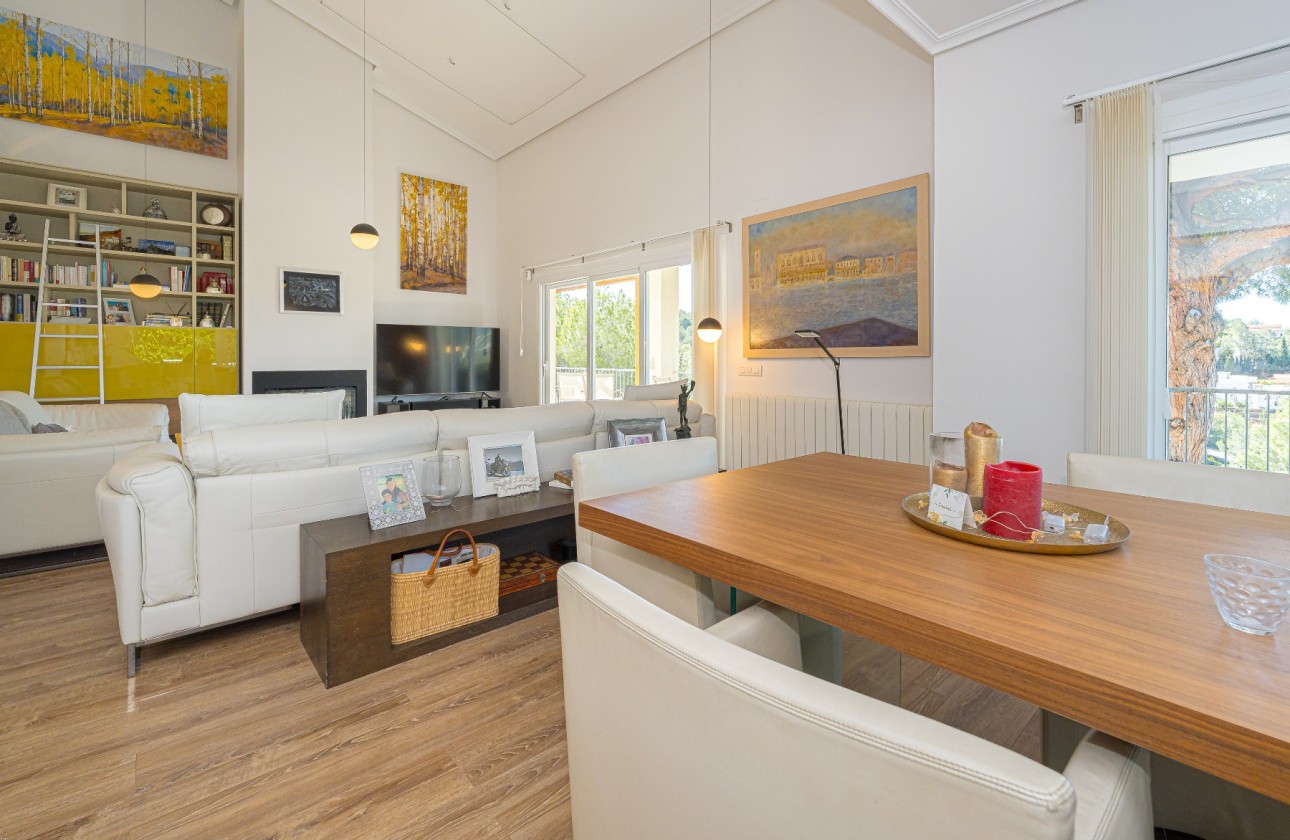 Resale - Villa - Altea